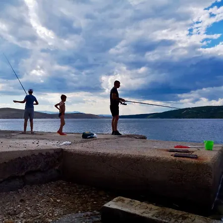 アパート Amz Ap4 *